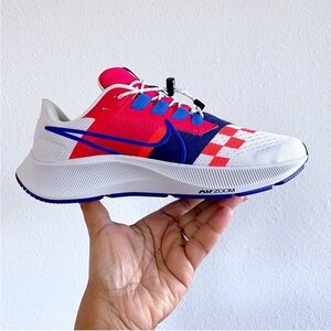 Custom Nike Air Zoom Pegasus 38 BY YOU Nike iD Running Shoes